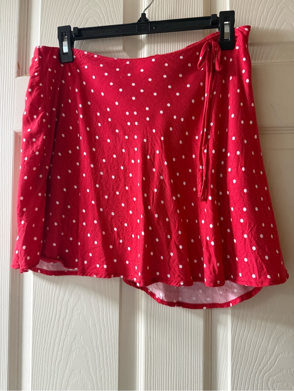 Francesca's Collections Red Polka Dot Tie-Detail Skort